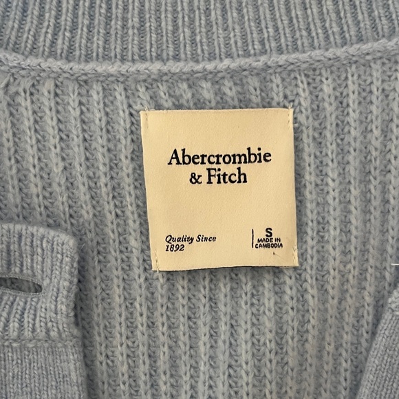 Sky Blue Knit Cardigan with Pearl Accents - Picture 2 of 3